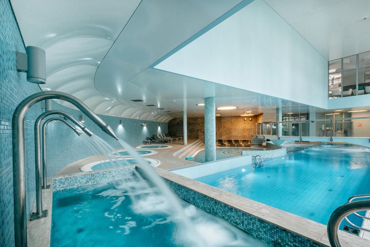 Hotel Uroczysko Cedzyna Экстерьер фото