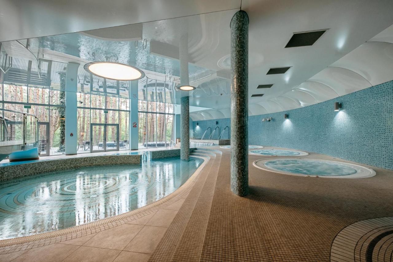Hotel Uroczysko Cedzyna Экстерьер фото