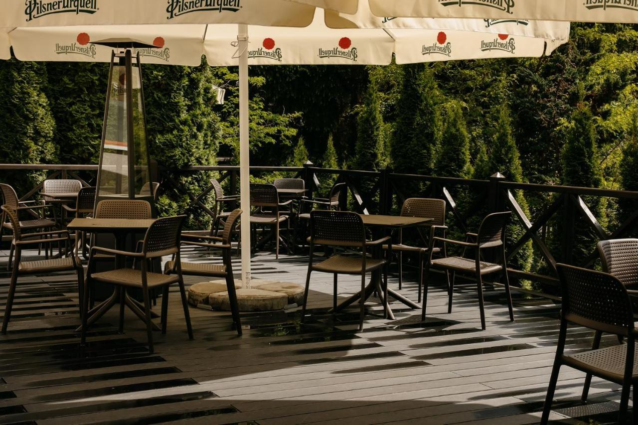 Hotel Uroczysko Cedzyna Экстерьер фото