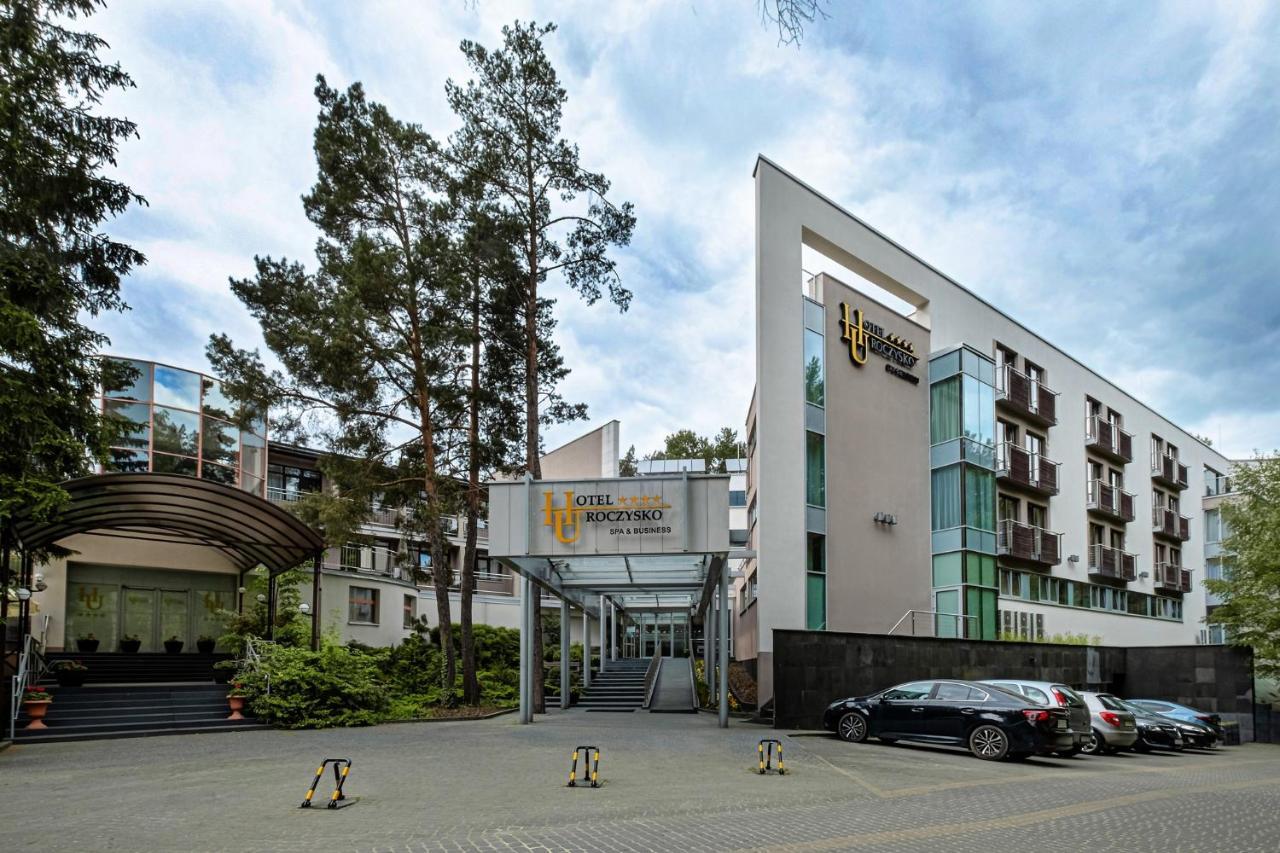 Hotel Uroczysko Cedzyna Экстерьер фото