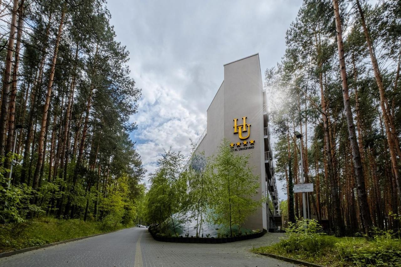 Hotel Uroczysko Cedzyna Экстерьер фото